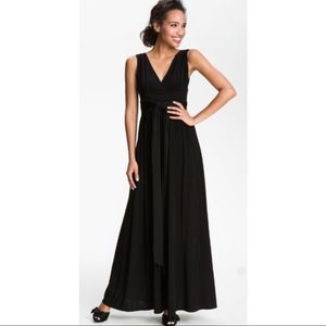 Max & Cleo Melissa Black V-Neck Long/Full Length Sleeveless Maxi Formal Dress 12